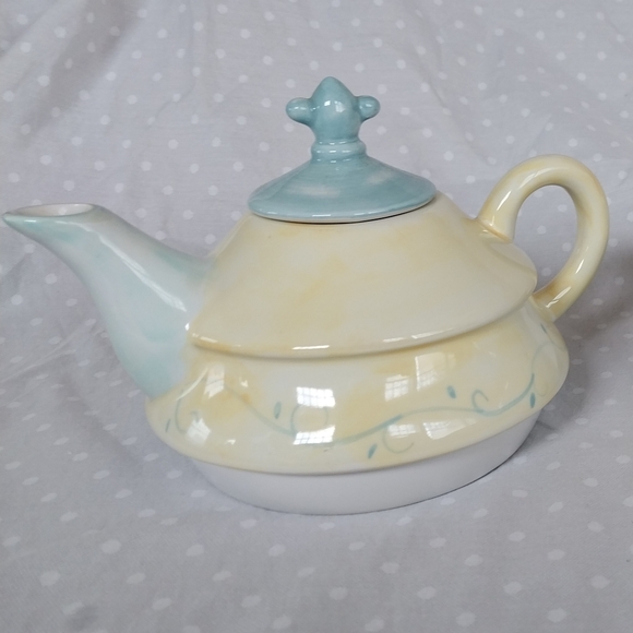Tracy Porter for Saks Fifth Avenue Vintage Teapot and Teacup - Picture 6 of 6